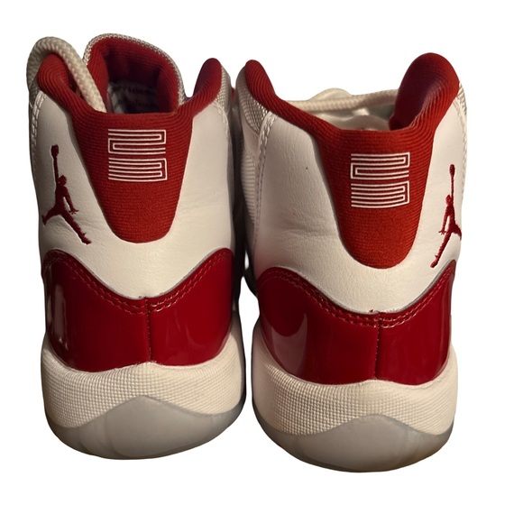 Nike Kids Sneakers in Red and White - Picture 4 of 8